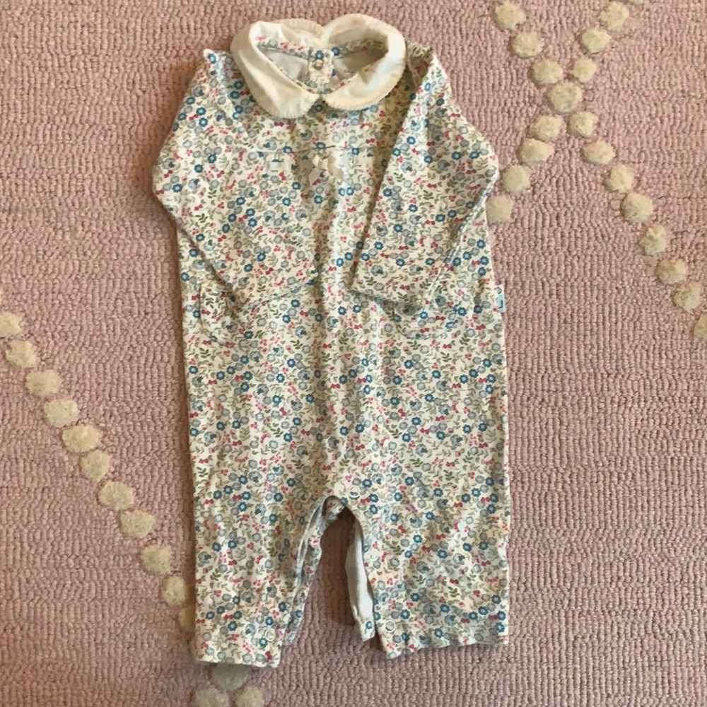 Carter’s floral outfit 6 months